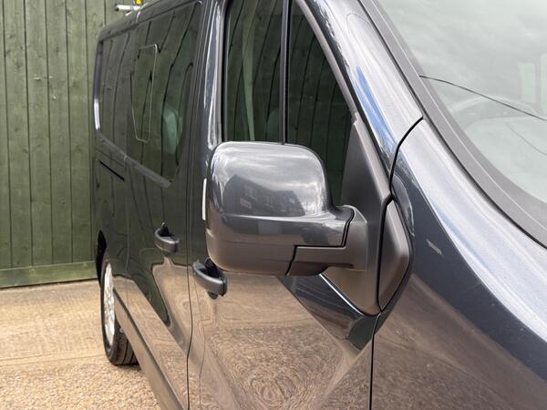 Renault Trafic 2.0 dCi Blue LL30 Sport Crew Van L2 H1 Euro 6 (s/s) 6dr at 36th