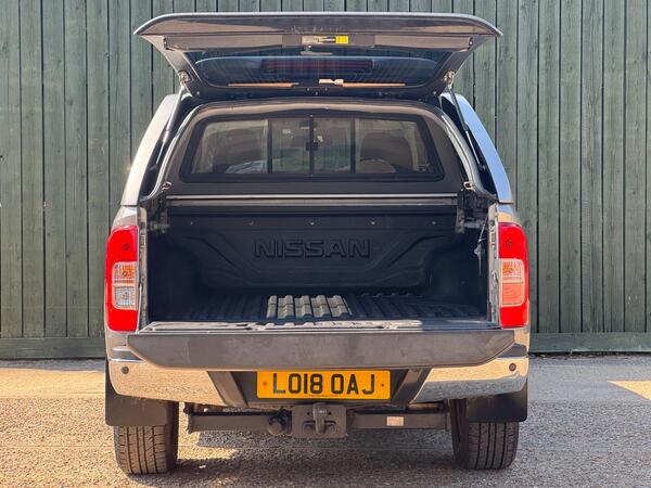 Nissan Navara 2.3 dCi Tekna Auto 4WD Euro 6 4dr