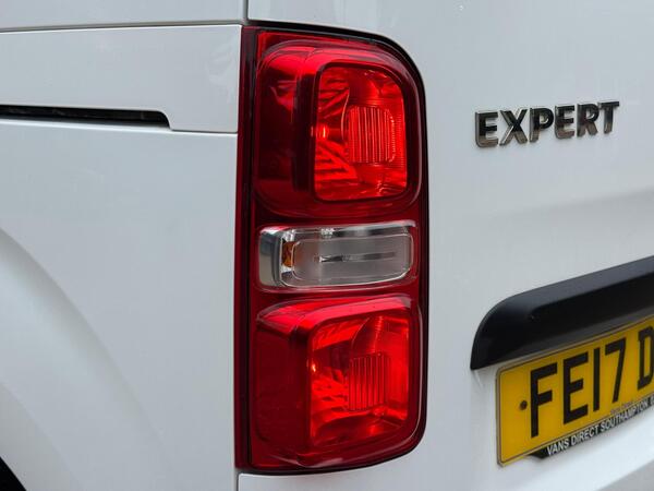 Peugeot Expert 2.0 BlueHDi 1400 Professional Plus Standard Panel Van MWB Euro 6 (s/s) 6dr at 44th