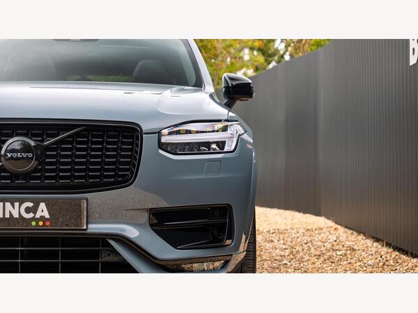 VOLVO XC90 R-DESIGN B5 MHEV AWD AUTO - Image 3