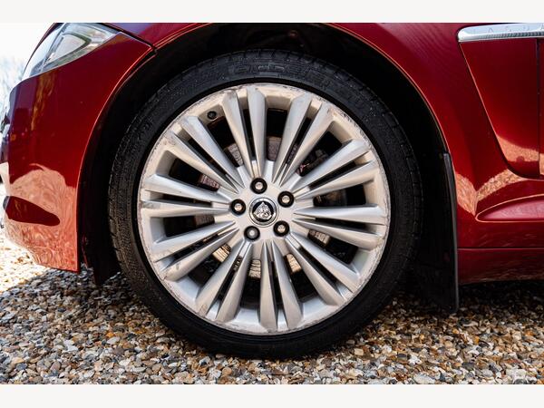 JAGUAR XF PREMIUM LUXURY D AUTO - Image 10