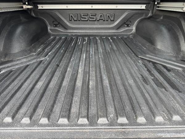 Nissan Navara 2.3 dCi N-Guard Auto 4WD Euro 6 4dr at 50th