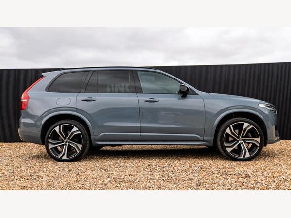 VOLVO XC90 R-DESIGN B5 MHEV AWD AUTO - Image 8