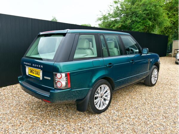 LAND ROVER RANGE ROVER WESTMINSTER TDV8 A - Image 10