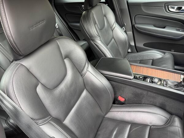 Volvo XC60 2.0 D4 Inscription Auto AWD Euro 6 (s/s) 5dr at 8th
