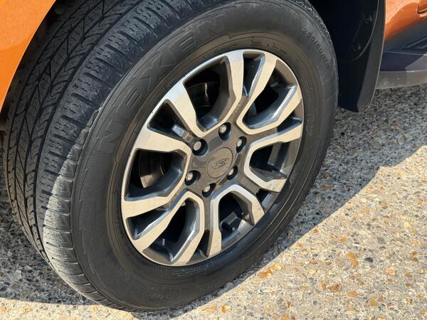Ford Ranger 3.2 TDCi Wildtrak Auto 4WD Euro 5 4dr at 41th