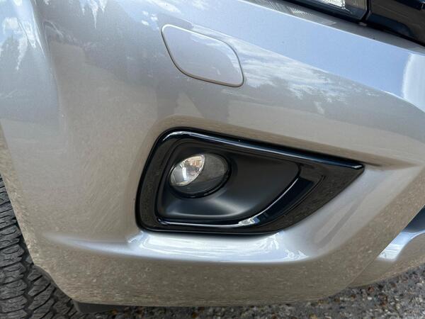 Nissan Navara 2.3 dCi N-Guard Pickup Double Cab 4dr Diesel Auto 4WD Euro 6 (190 ps)