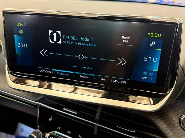 Peugeot E-2008 50kWh GT Premium Auto 5dr (7kW Charger)