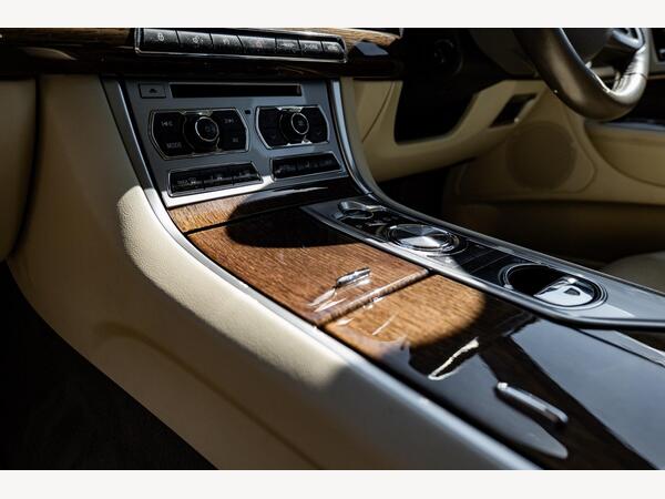 JAGUAR XF PREMIUM LUXURY D AUTO - Image 29