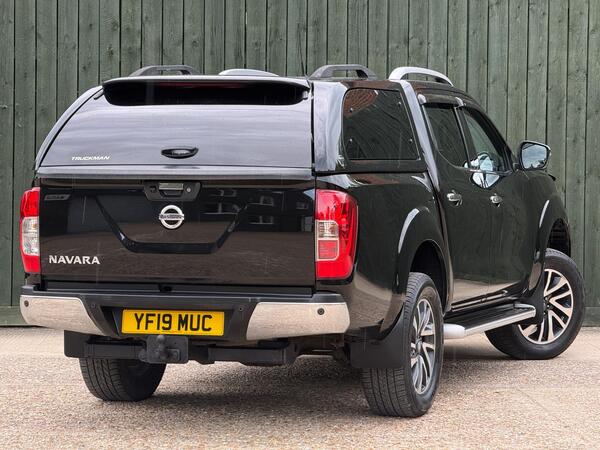 Nissan Navara 2.3 dCi Tekna 4WD Euro 6 (s/s) 4dr