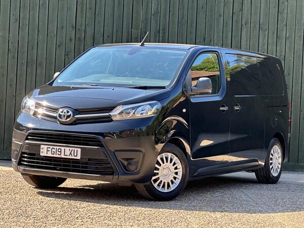 Toyota ProAce 1.6D Icon Medium Panel Van MWB Euro 6 (s/s) 6dr at 4th