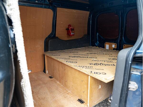 FORD TRANSIT CONNECT 240 LTD TDCI A - Image 40
