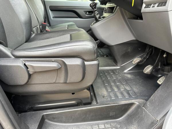 Citroen Dispatch 1.5 BlueHDi 1000 Enterprise Pro M FWD 2 Euro 6 (s/s) 6dr at 43th