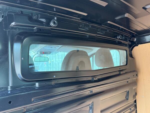 Renault Trafic 2.0 dCi ENERGY 28 Sport SWB Standard Roof Euro 6 (s/s) 5dr at 51th