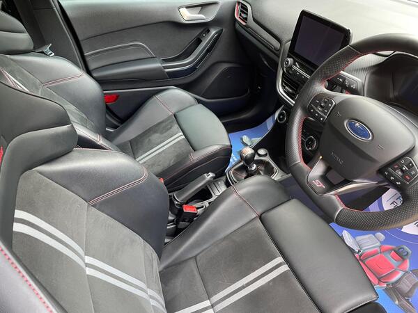 Ford Fiesta 1.5T EcoBoost ST-3 Euro 6 (s/s) 5dr at 4th