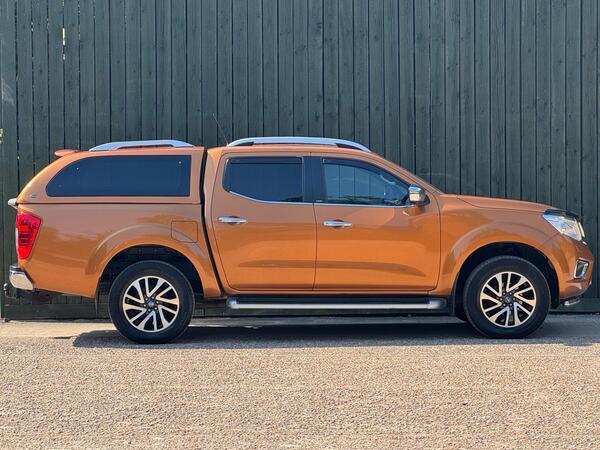 Nissan Navara 2.3 dCi Tekna Auto 4WD Euro 6 4dr at 15th