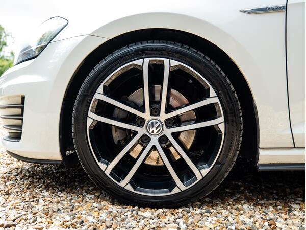 VOLKSWAGEN GOLF GTD S-A - Image 14