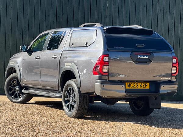 Toyota Hilux 2.8 D-4D Invincible X Auto 4WD Euro 6 (s/s) 4dr at 13th