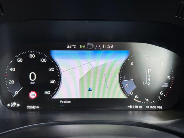 Volvo XC60 2.0 D4 R-Design Auto AWD Euro 6 (s/s) 5dr at 39th