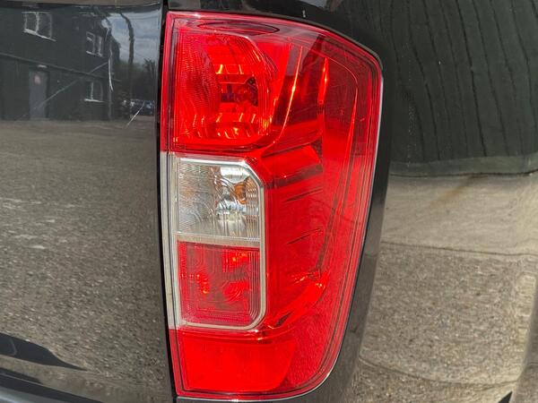 Nissan Navara 2.3 dCi Tekna 4WD Euro 6 (s/s) 4dr at 52th