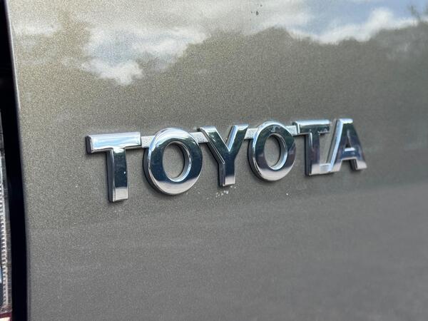 Toyota Hilux 2.8 D-4D Invincible X 4WD Euro 6 (s/s) 4dr at 52th