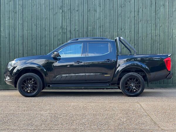 Nissan Navara 2.3 dCi N-Guard 4WD Euro 6 (s/s) 4dr at 9th