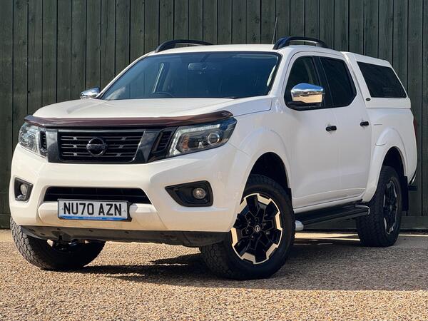 Nissan Navara 2.3 dCi Tekna Auto 4WD Euro 6 4dr at 6th