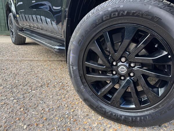 Nissan Navara 2.3 dCi N-Guard 4WD Euro 6 (s/s) 4dr at 26th