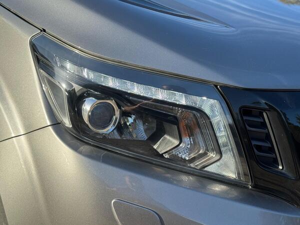 Nissan Navara 2.3 dCi N-Guard 4WD Euro 6 (s/s) 4dr at 44th