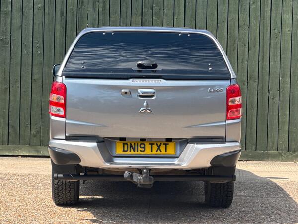 Mitsubishi L200 2.4 DI-D DC Warrior Auto 4WD Euro 6 4dr