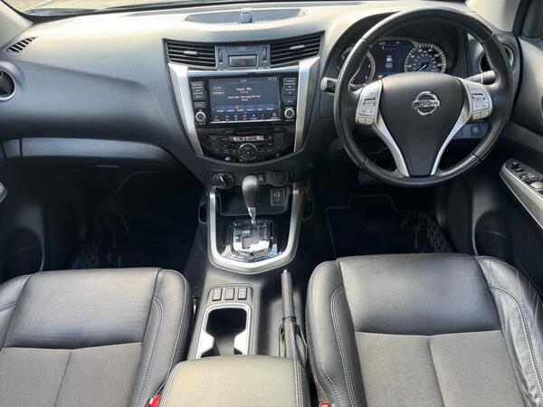 Nissan Navara 2.3 dCi N-Guard Auto 4WD Euro 6 4dr at 2th
