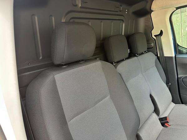 Peugeot Partner 1.5 BlueHDi 1000 Asphalt Standard Panel Van EAT8 SWB Euro 6 (s/s) 5dr at 8th