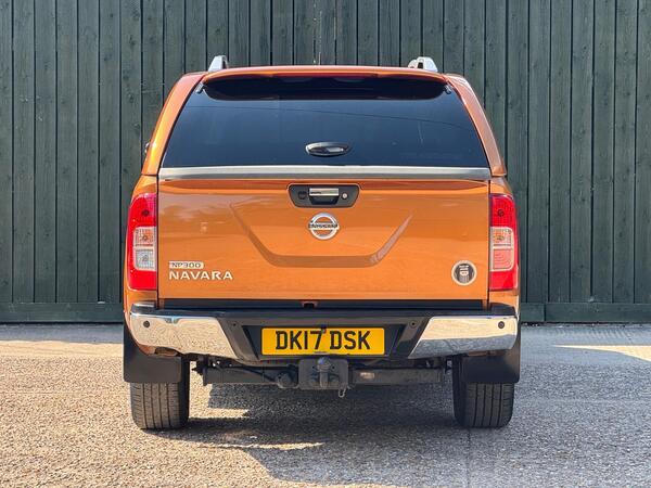 Nissan Navara 2.3 dCi Tekna Auto 4WD Euro 6 4dr at 13th