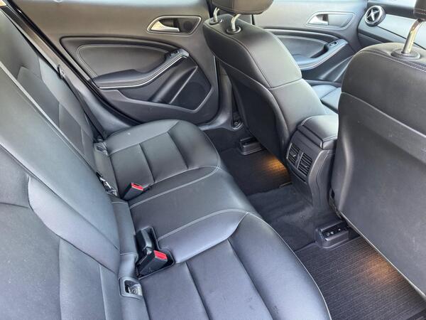 Mercedes-Benz GLA 1.6 GLA200 Sport (Premium) 7G-DCT Euro 6 (s/s) 5dr