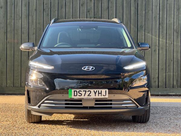 Hyundai KONA 64kWh Premium Auto 5dr (10.5kW Charger)