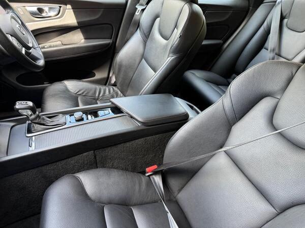 Volvo XC60 2.0 D4 Momentum Auto AWD Euro 6 (s/s) 5dr