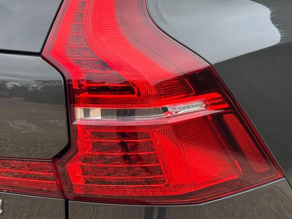 Volvo XC60 2.0 D4 Inscription Auto AWD Euro 6 (s/s) 5dr at 49th