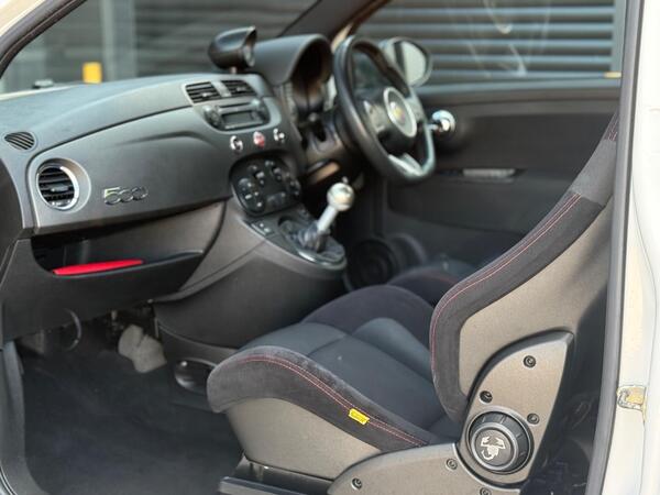 Abarth 500 1.4 T-Jet Auto Euro 5 3dr - Image 2