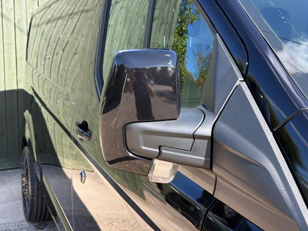 Ford Transit Custom 2.0 300 EcoBlue Limited Auto L2 H1 Euro 6 5dr at 37th