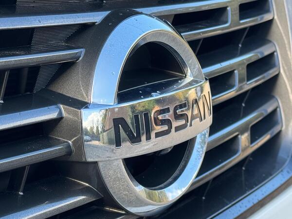 Nissan Navara 2.3 dCi N-Guard 4WD Euro 6 (s/s) 4dr at 42th