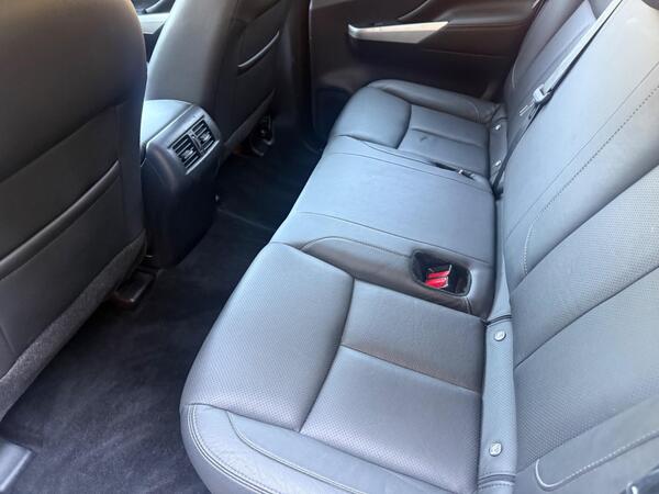 Nissan Navara 2.3 dCi Tekna 4WD Euro 6 (s/s) 4dr at 17th