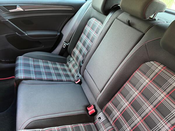 Volkswagen Golf 2.0 TSI GTI Performance DSG Euro 6 (s/s) 5dr at 10th