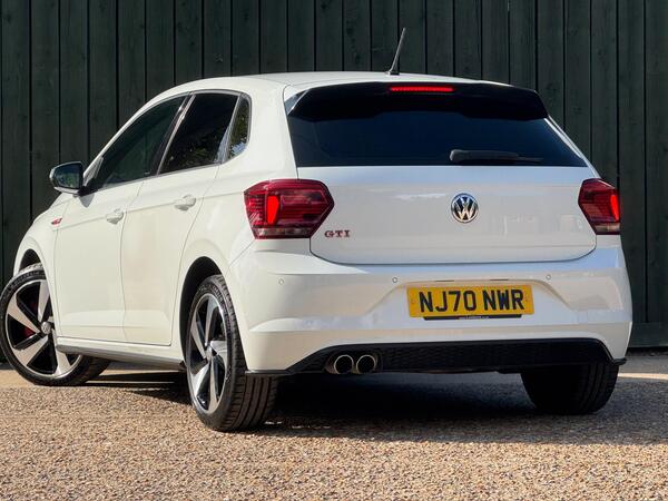 Volkswagen Polo 2.0 TSI GTI DSG Euro 6 (s/s) 5dr at 9th