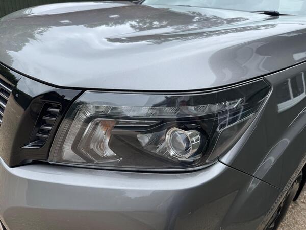 Nissan Navara 2.3 dCi N-Guard Auto 4WD Euro 6 4dr at 43th