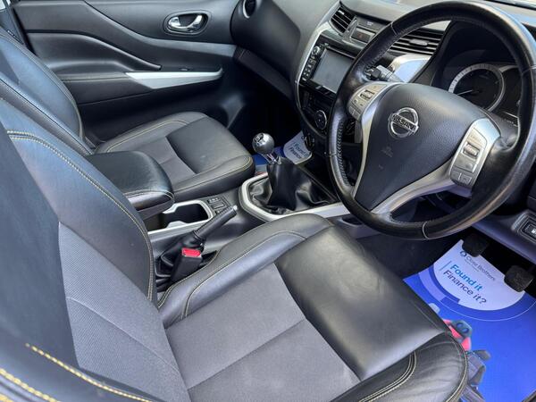 Nissan Navara 2.3 dCi N-Guard 4WD Euro 6 (s/s) 4dr at 4th