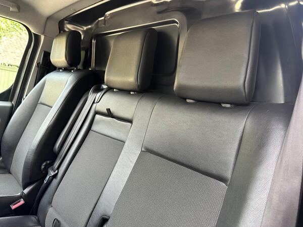 Citroen Dispatch 1.5 BlueHDi 1000 Enterprise Pro M FWD 2 Euro 6 (s/s) 6dr at 16th