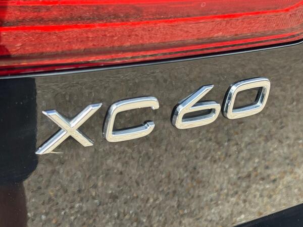 Volvo XC60 2.0 D5 PowerPulse R-Design Pro Auto AWD Euro 6 (s/s) 5dr