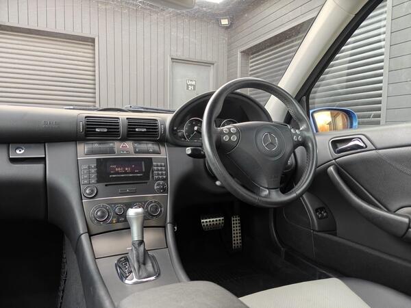 Mercedes-Benz C Class 1.8 C180 Kompressor SE 2dr - Image 2