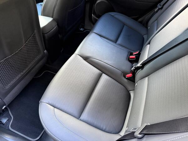 Hyundai KONA 64kWh Premium SE Auto 5dr (7kW Charger)