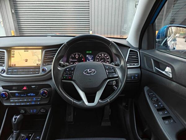 Hyundai TUCSON 1.7 CRDi Blue Drive SE Nav DCT Euro 6 (s/s) 5dr - Image 2